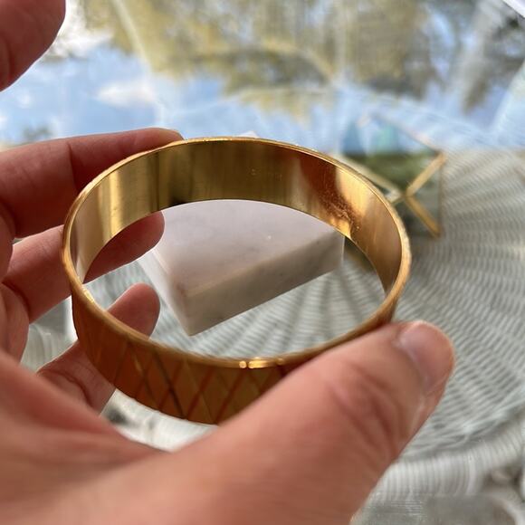 Vintage Monet Wide Bangle Bracelet Gold tone Cross cut face #433 - Picture 6 of 7